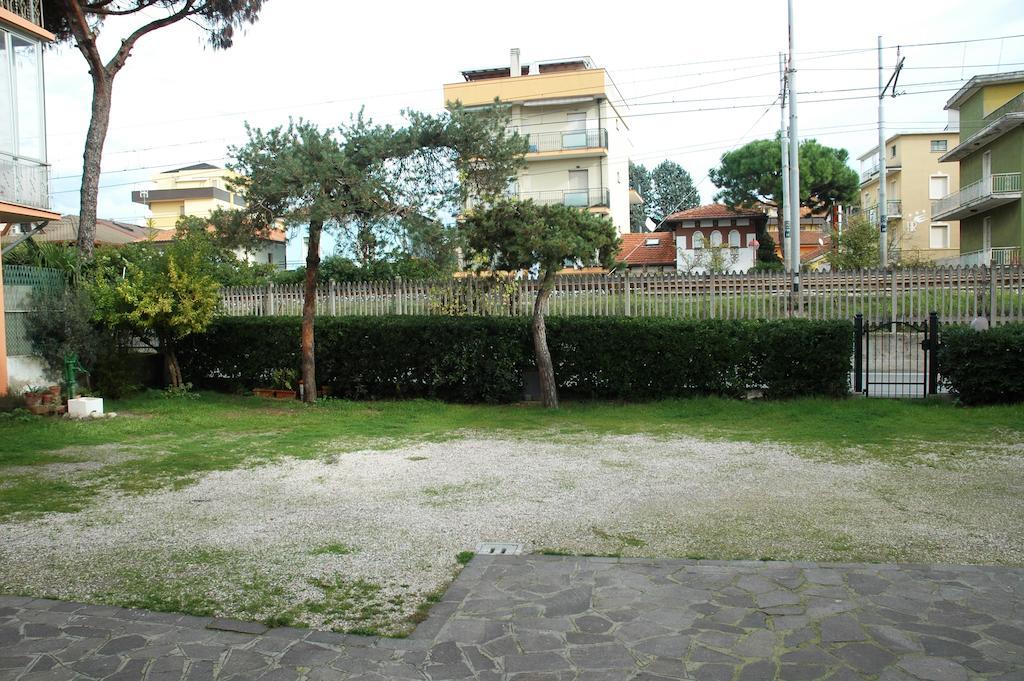 Villa Linda Affittacamere Bellaria-Igea Marina Zewnętrze zdjęcie